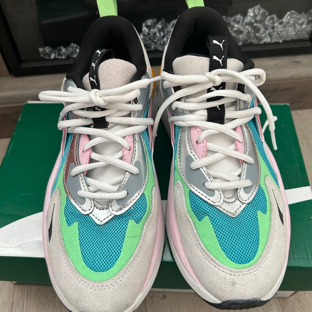 Women’s Puma Sneaker